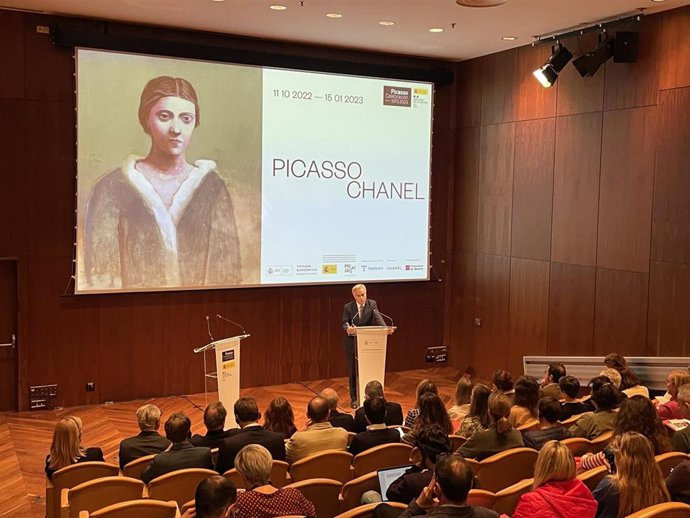 El director artístico del Museo Thyssen-Bornemisza, Guillermo Solana, durante la presentación de la exposición 'Picasso/Chanel.