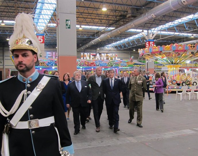 Aliaga y Azcón inauguran la Feria General y animan a asistir por su variado programa para todos.