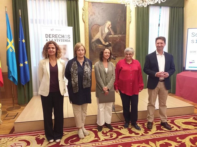 Presentación del proyecto 'Derechos a la vivienda', en el Ayuntamiento de Gijón
