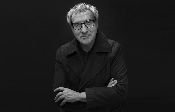 Archivo - El fotgraf Manuel Outumuro