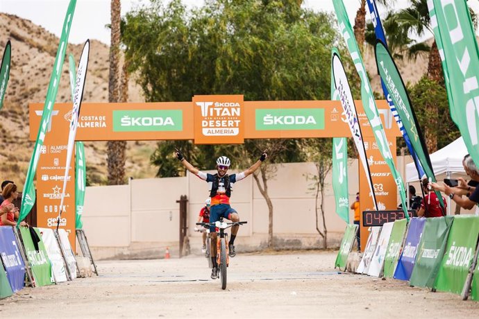 Marz vence sus miedos en Velefique en la SKODA Titan Desert Almería