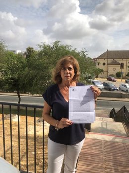 La portavoz del PP de San Juan de Aznalfarache, María Luisa Moya.