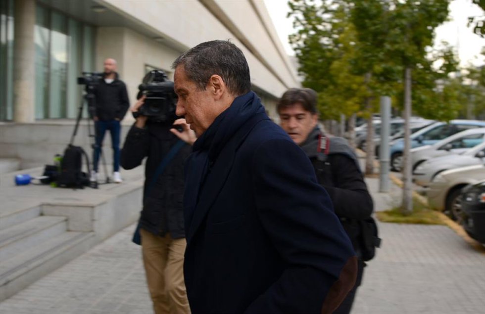 Archivo - El expresidente de la Generalitat Eduardo Zaplana acude al juzgado en una imagen de archivo