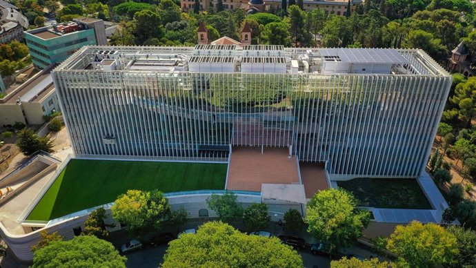 El Barcelona Supercomputing Center - Centro Nacional de Supercomputación (BSC-CNS)