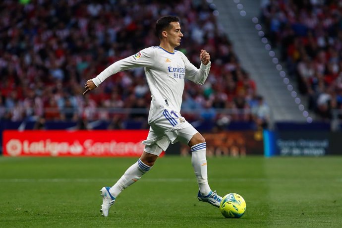 Archivo - Lucas Vazquez of Real Madrid in action during La Liga football match played between Atletico de Madrid and Real Madrid on May 08, 2022, in Madrid, Spain.