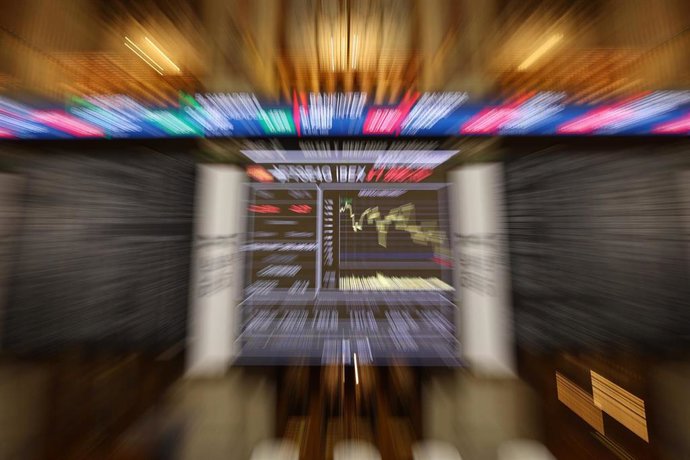 Un panel del Ibex 35 en el Palacio de la Bolsa