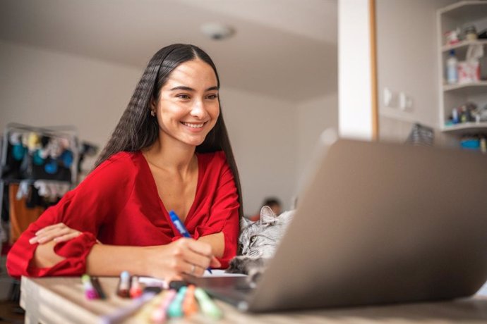 Santander convocará más de 80.000 becas en el segundo semestre de 2022