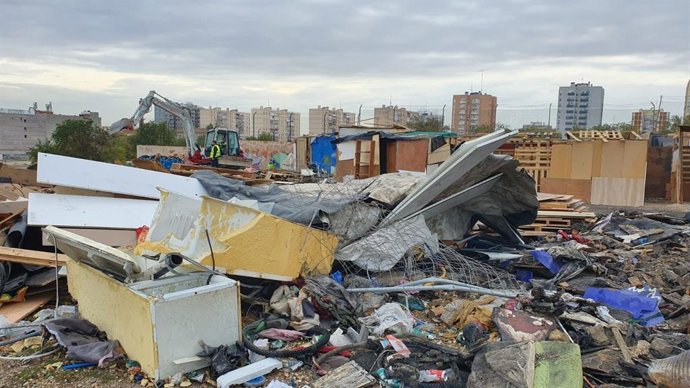 Archivo - Desmantelado en Villaverde un asentamiento ilegal de 17 chabolas.