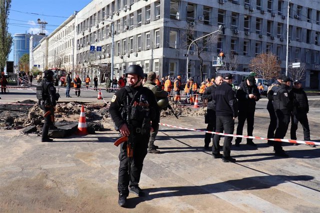 Impacto de un misil en el centro de Kiev, Ucrania