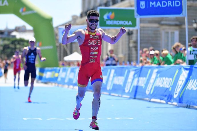 Archivo - Madrid será la sede del Campeonato de Europa de Triatlón en junio de 2023.