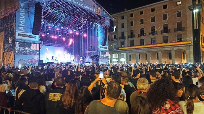 Foto de un concierto en la plaza del Pilar en las fiestas de este año.