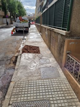Actuaciones de renovación de las aceras de la calle Francesc Frontera.