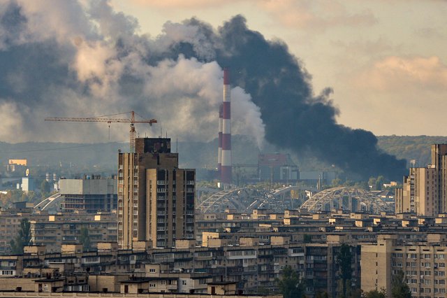 10 October 2022, Ukraine, Kiev: Clouds of smoke rise over the Ukrainian capital as a result of russian missile attacks. Photo: ---/Ukrinform/dpa