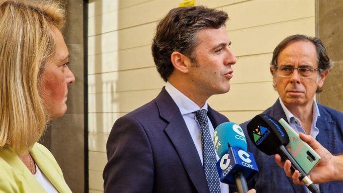 Luisa García Chamorro, Jorge Saavedra y Julio Rodríguez