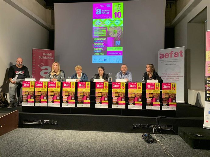 Presentación de la X edición del Festival Solidario Aitzina Folk, que se desarrollará entre octubre de 2022 y enero en 2023 en distintos espacios de Vitoria-Gasteiz