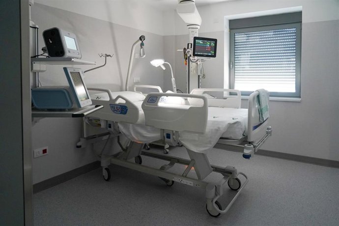 Archivo - Habitación del  antiguo Hospital Militar de Sevilla, actual Hospital de Emergencia Covid-19 que ha inaugurado tres nuevas plantas en servicio  a 02 de febrero 2022. Sevilla (Andalucía) (Foto de archivo).