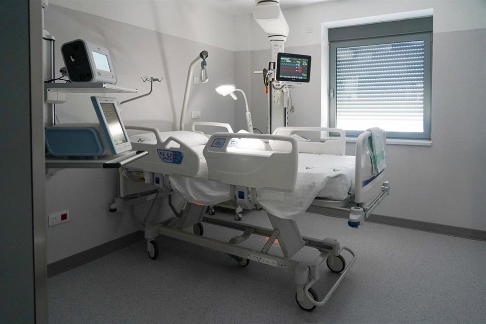 Archivo - Habitación del  antiguo Hospital Militar de Sevilla, actual Hospital de Emergencia Covid-19 que ha inaugurado tres nuevas plantas en servicio  a 02 de febrero 2022. Sevilla (Andalucía) (Foto de archivo).