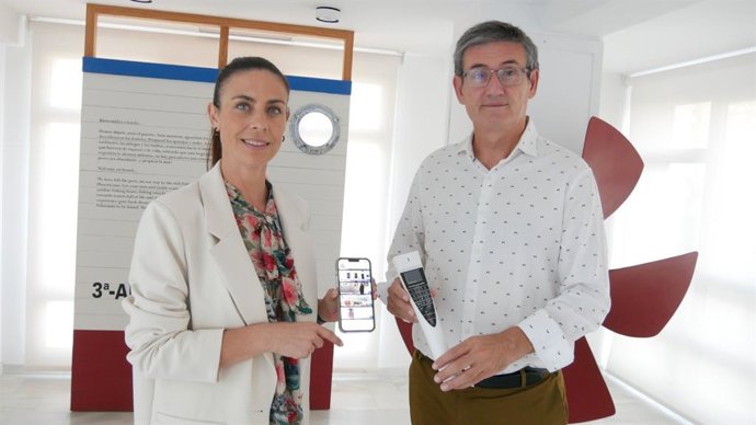 Manuel Cortes, alcalde de Adra (Almería) presenta la app y audioguías