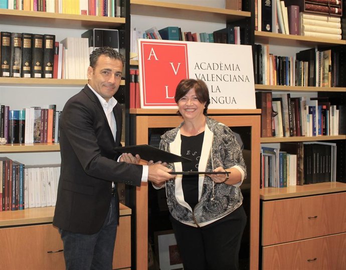  Punt Mdia y la Acadmia Valenciana de la Llengua (AVL) acuerdan prorrogar por cuatro años la colaboración entre las dos entidades.