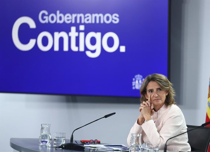 La vicepresidenta tercera y ministra para la Transición Ecológica y el Reto Demográfico, Teresa Ribera, durante una rueda de prensa posterior al Consejo de Ministros, en el Palacio de La Moncloa, a 11 de octubre de 2022, en Madrid (España). El Gobierno 