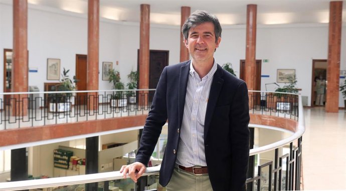 Archivo - El concejal socialista, Javier González de Riancho