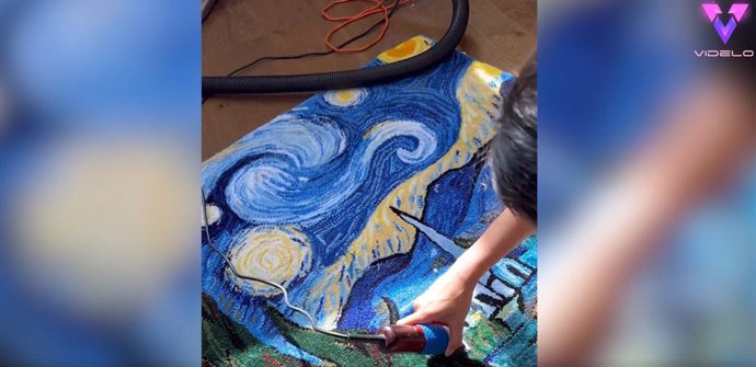 El bonito homenaje a Van Gogh de esta artista en una alfombra