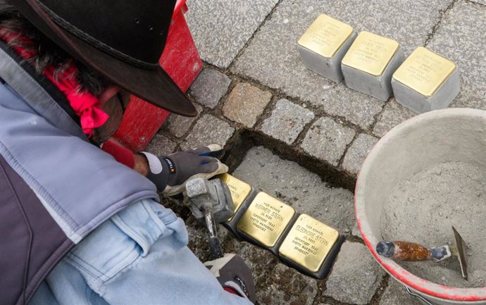 Archivo - Placas Stolpersteine