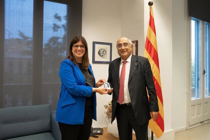La ya exconsellera Gemma Geis ha traspasado la cartera al nuevo titular de Universidades e Investigación, Quim Nadal