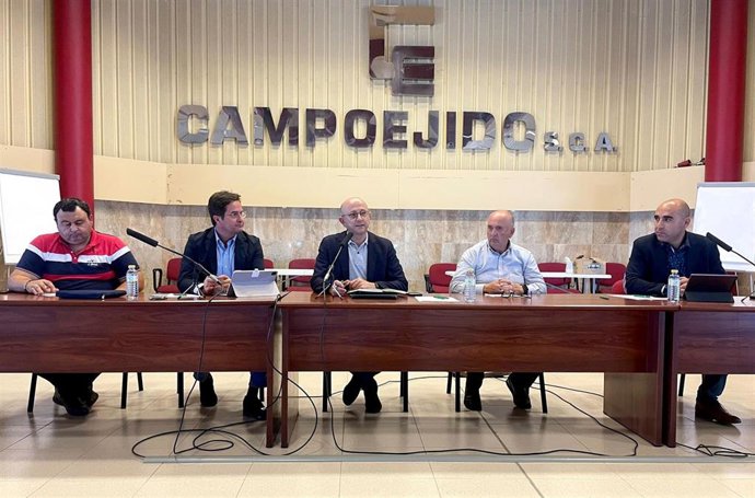 Np Capadr  La Junta Informa Al Sector Almeriense Sobre Las Ayudas A La Modernización De Invernaderos