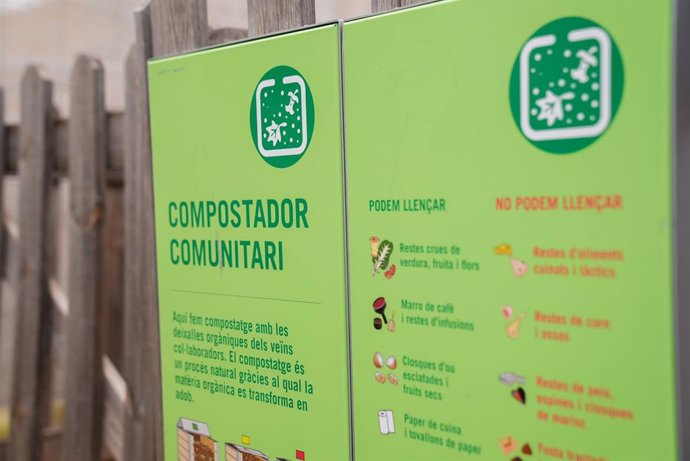 Un compostador comunitari de la xarxa de compostatge comunitari de Barcelona