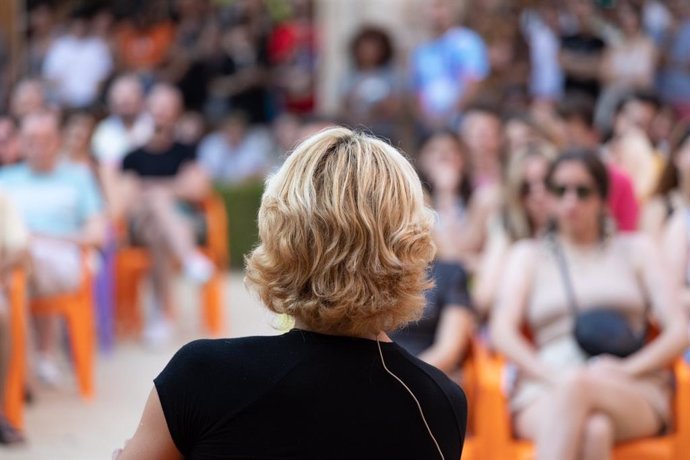 El Centre del Carme reúne a colectivos sociales, académicos e 'influencers' en la Biennal de Pensament