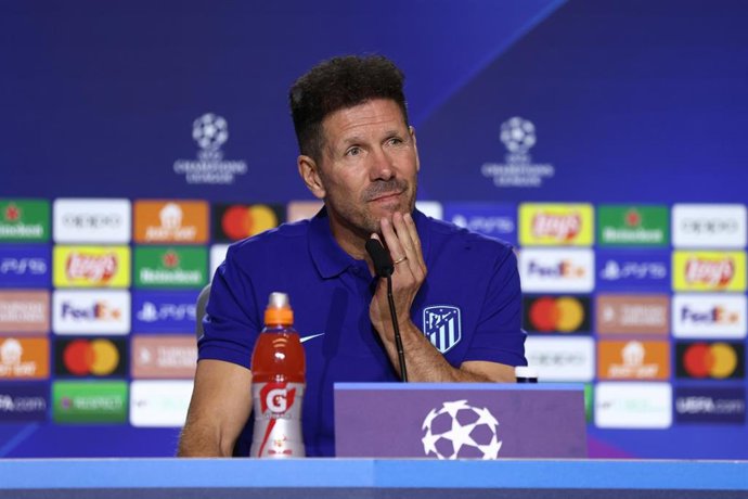 Archivo - Diego Pablo Simeone durante una rueda de prensa