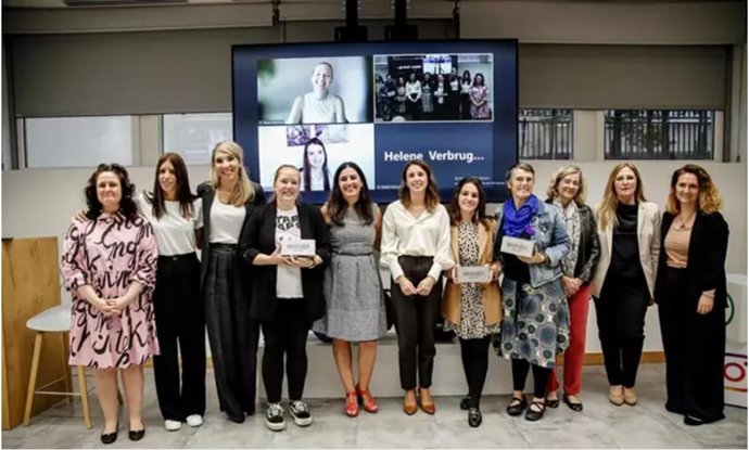 Dos mujeres de CyL, galardonadas en los premios 'Extraordinarias' de Zona Meta y Fundación Cibervoluntarios