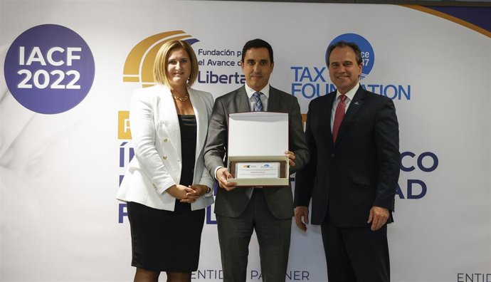 Nota De Prensa Y Fotografía. Consejería De Economía, Hacienda Y Fondos Europeos.