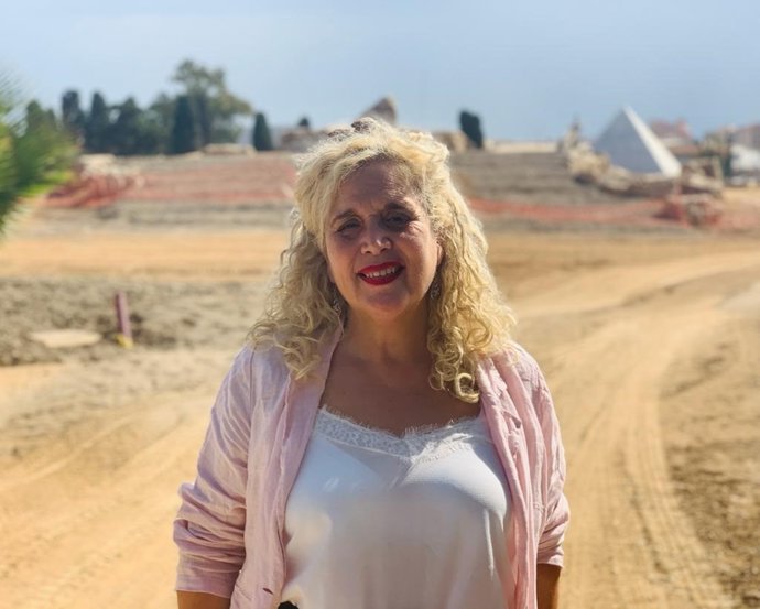 La concejala de Unidas Podemos por Málaga (UPporMálaga) y coordinadora local de IU en Málaga, Remedios Ramos, en el Parque de la Memoria de San Rafael