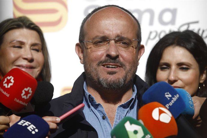 Llanos de Luna, Alejandro Fernández i Lorena Roldán durant les declaracions