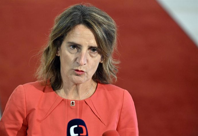 Teresa Ribera, a su llegada a la reunión en Praga