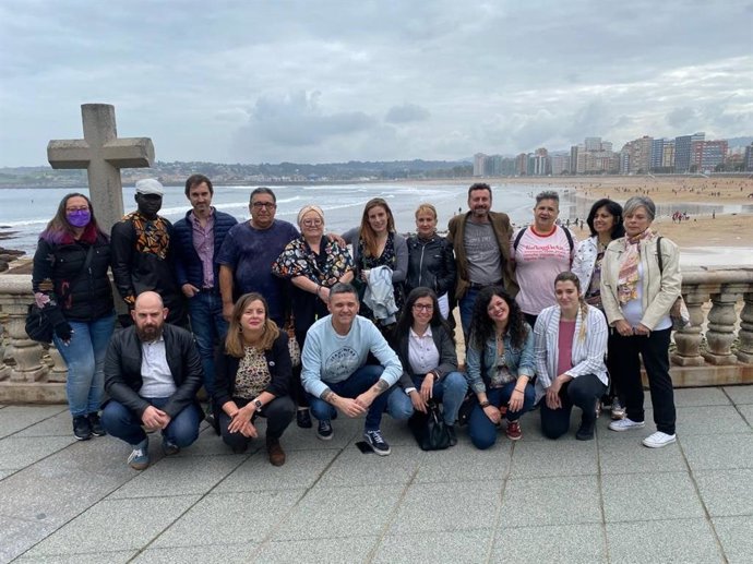 Lista encabezada por Alba González Sanz a las primarias de Podemos Asturies, con el respaldo de la coordinadora autonómica Sofía Castañón