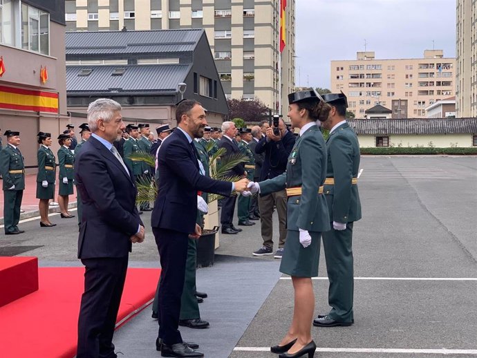 El delegado del Gobierno en el País Vasco, Denis Itxaso, en el cuartel de Sansomendi, en Vitoria-Gasteiz