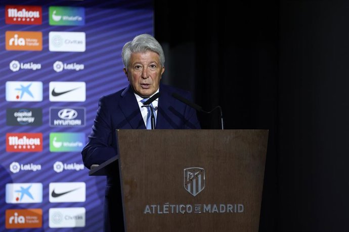 Archivo - El presidente del Atlético de Madrid, Enrique Cerezo, durante un acto
