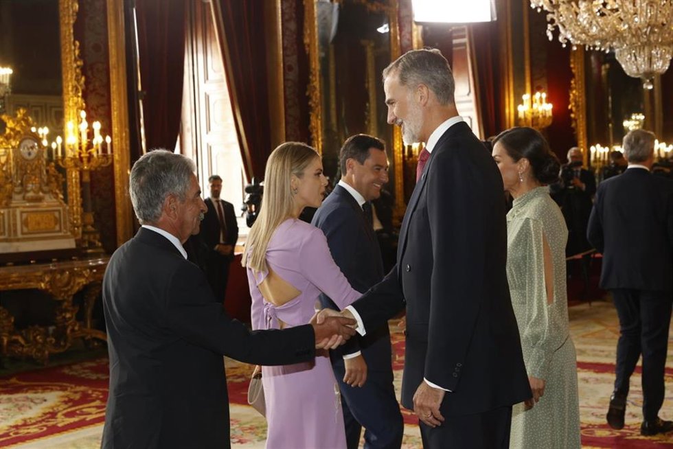 El presidente de Cantabria, Miguel Ángel Revilla, participa en la recepción oficial de los Reyes en el Palacio Real