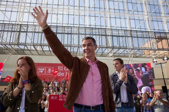 El presidente del Gobierno y líder del PSOE, Pedro Sánchez, interviene en un acto político de los socialistas