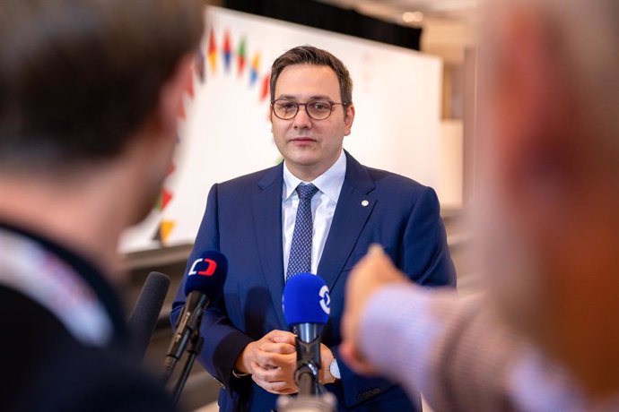 Archivo - HANDOUT - 31 August 2022, Czech Republic, Prague: Czech Foreign Minister Jan Lipavsky speaks to media as he arrives for the European Union Foreign Ministers informal meeting at the Prague Congress Center. Photo: -/EU Council/dpa - ATTENTION: e