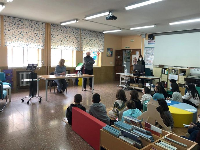 Encuentros con autores en colegios de Extremadura