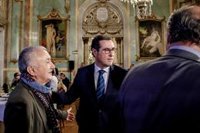 Álvarez (UGT) critica a CEOE su "moralina" en pensiones: "De los sueldos indecentes de directivos no habla"