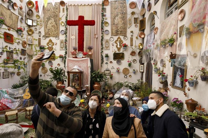 Archivo - Día de la Cruz en Granada, este pasado 3 de mayo 