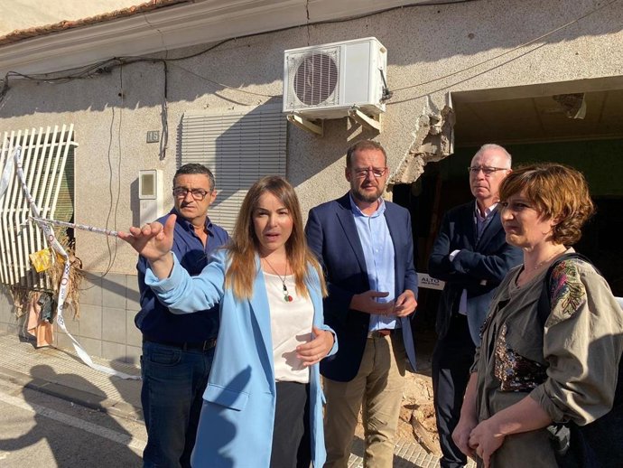 La portavoz Rebeca Pérez y los concejales José Guillén y Antonio Navarro visitan la zona