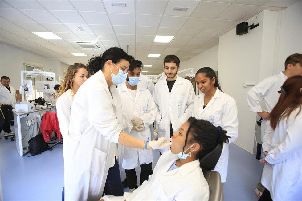 El Grado en Odontología de la UCAM, que se imparte en español y bilingüe, es uno de los que cuenta con un alto número de estudiantes internacionales