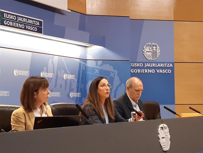 Lucía Torrealday, Begoña Pedrosa y José Antonio de la Rica.