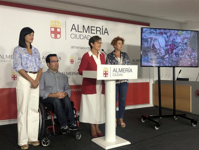 Adriana Valverde (PSOE), en rueda de prensa
